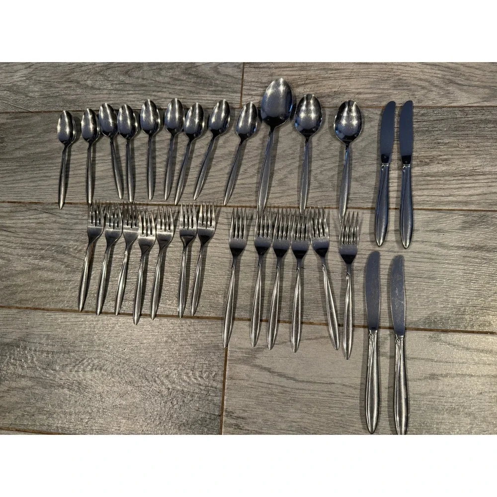 Oneida Flatware Set 1881 Rogers 29 pc Stainless Steel Silverware Set MCM Vintage